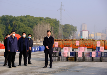 市委常委、副市長肖云走訪慰問丹霞路項目一線工人