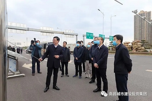 吳曉軍深入昌南大道快速路、洪都大道快速路項目現(xiàn)場調(diào)研指導