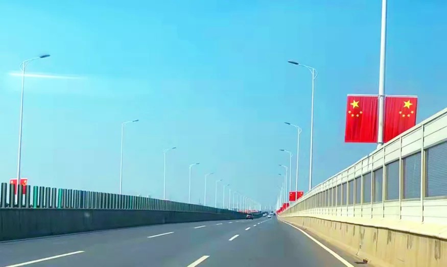 【為群眾辦實(shí)事】迎國(guó)慶！南昌城投運(yùn)管公司彰顯國(guó)企擔(dān)當(dāng) 做好“穩(wěn)安全、保暢通、強(qiáng)服務(wù)”工作